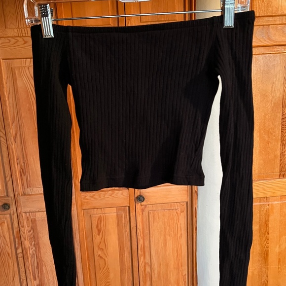 H&M Tops - H&M - Black, Ribbed, Off The Shoulder, Long Sleeve Crop Top - Size XS